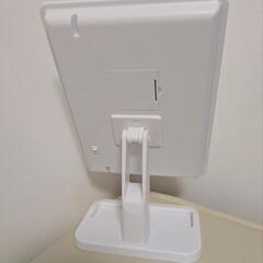 【ニトリ】定価2990円  小物置き付き LED卓上ミラー

の画像