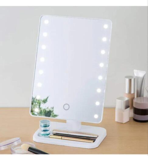 【ニトリ】定価2990円  小物置き付き LED卓上ミラー\n\n