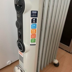デロンギ　オイルヒーター　DeLonghi オイルヒーター HJ081