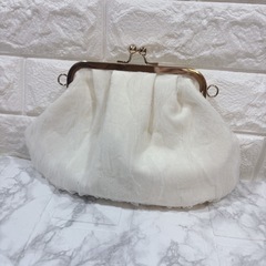 パーティバッグ　シフォンバッグ　白　ショルダーバッグ　ハンドバッグ　がま口　ホワイトの画像
