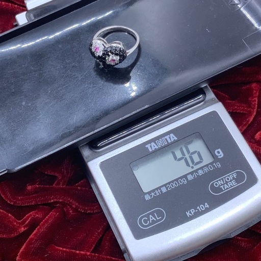 K18WG ホワイトゴールド　ハートモチーフリング　4.6g 約9号