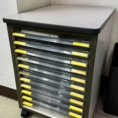 オカムラ製オフィス収納ケース