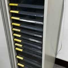 オカムラ製オフィス収納ケースの画像