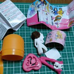 海外製 バービー 獣医 Kinder Joy Barbie チョコエッグの画像