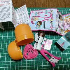 海外製 バービー 獣医 Kinder Joy Barbie チョ...