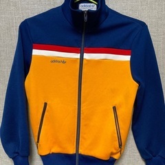 adidas トラックジャケット