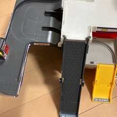 美品　トミカ　おかたづけプレイパーク　車　ミニカー　おもちゃの画像