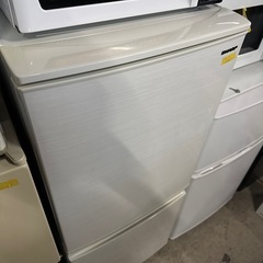 SALE　訳あり格安！タバコ臭の為　2019年 シャープ 2ドア冷凍冷蔵庫 SJ-D14E-W 137Lの画像