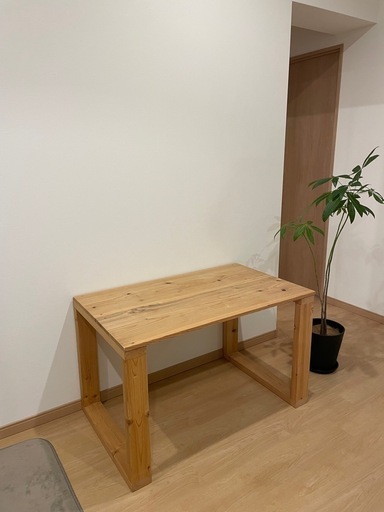 テーブル