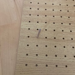 パンチングボードとペグの画像