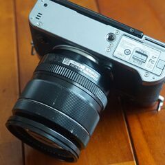 富士フイルム　X-T10　レンズキットの画像
