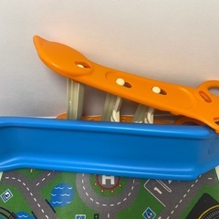 トイザらス　噴水口付き　滑り台　美品の画像