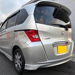 超低走行4万キロ台‼️8人乗り♪月々1.1万円〜分割払い可❗️車検2年付き！大人気☆HONDA フリード☆HDDナビ付き☆走行中DVD見れます☆便利なバックカメラ付き☆ETC付き☆電動スライドドア付き☆純正アルミホイール装着！ドライブレコーダー付きのフル装備‼️熊本大分の画像