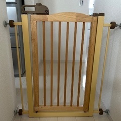 値下げしました。ベビーゲート（茶色）