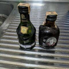 ウイスキー！日本酒等の小さい瓶です!の画像