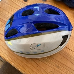 自転車幼児座席用ヘルメット