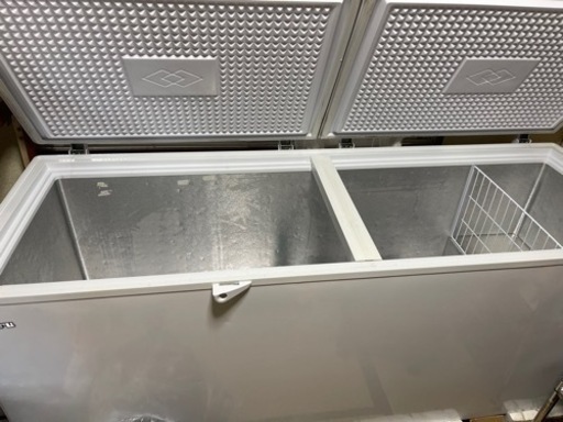 冷凍ストッカー 大型 HJR-F576 2枚扉 鍵付き キャスター付き 業務用 冷凍庫 上開き チェストタイプ フリーザー 大容量 
