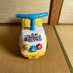 乗り物おもちゃ