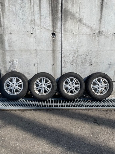 スタッドレスタイヤ