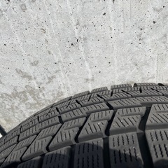 スタッドレスタイヤの画像