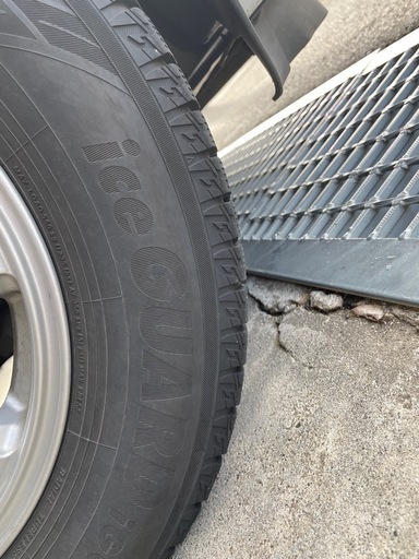 スタッドレスタイヤ