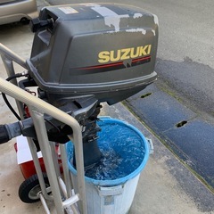 スズキ5馬力船外機　燃料タンク付きの画像