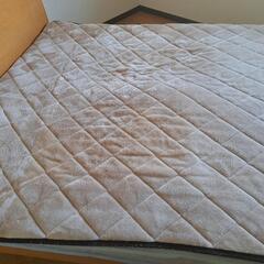 ダブルベッド フレーム マットレス（敷パットも）の画像