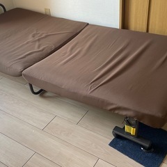折り畳みベッド譲ります
