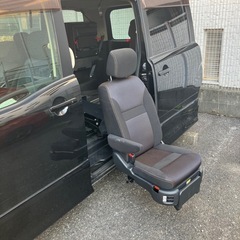日産　セレナ‼️60000キロ❣️福祉車両❗️車検有り！中古車　ステーションワゴン　ワンボックス　ブラック　愛知県名古屋市の画像