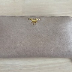 PRADA長財布 
