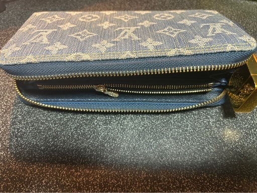 【ドタキャンのため再募集】並行輸入品 長財布