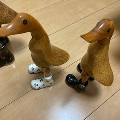 アヒル置物　　木製の画像