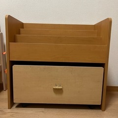 子ども　本棚