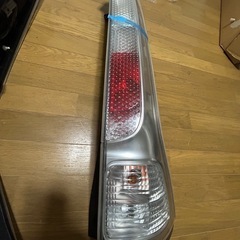 c25 セレナ　ハイウェイスター　テールランプ　の画像