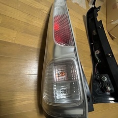 c25 セレナ　ハイウェイスター　テールランプ　の画像