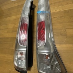 c25 セレナ　ハイウェイスター　テールランプ　