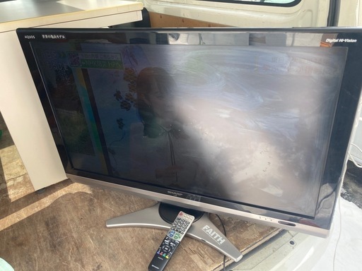 シャープ　アクオス　40インチ　ハイビジョン液晶テレビ　しっかり映ります