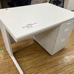 巾１ｍ　鍵付き片袖デスク￥12,000