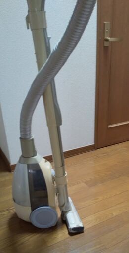 シャープ・サイクロン式掃除機 EC-BP5