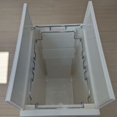 ニトリの足踏み両開きごみ箱あげますの画像