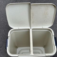 2分別ゴミ箱の画像