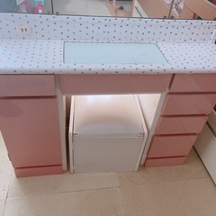 家具ドレッサーの画像