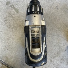 充電工具　全ネジカッター　とインパクトドリルの画像