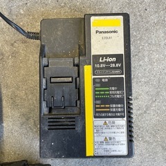 充電工具　全ネジカッター　とインパクトドリルの画像