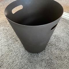お譲り先決まりました【お譲り致します】ラウンド型ゴミ箱の画像