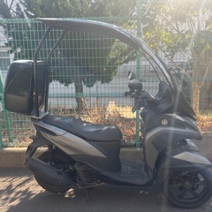 トリシティ155CC マットブラック　純正　ZOROルーフシールド　ボックスの画像