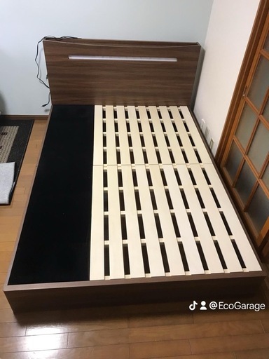 キングベッド