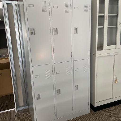 オフィスロッカー