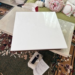 テーブル椅子3点セット　の画像