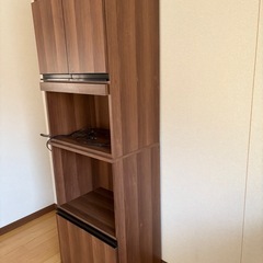 食器棚の画像